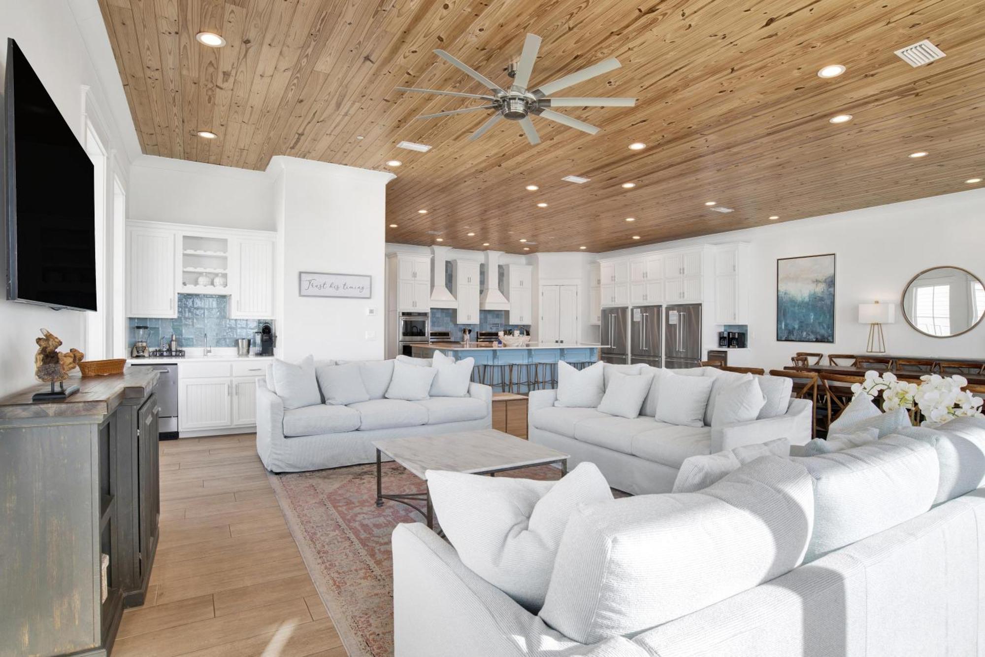 Seaside West 12 Bdrm, 11,5 Bath, Private Pools, Sleeps 36 Holiday home Gulf Shores