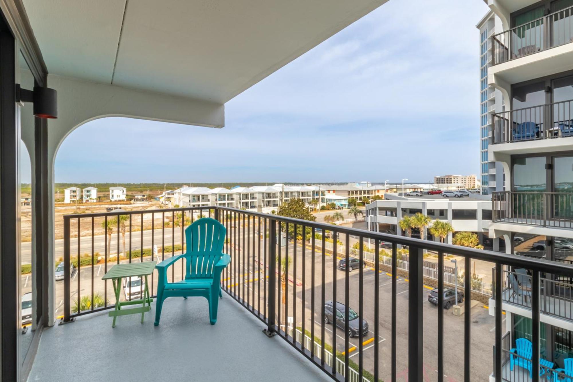 Apartment Island Sunrise 469