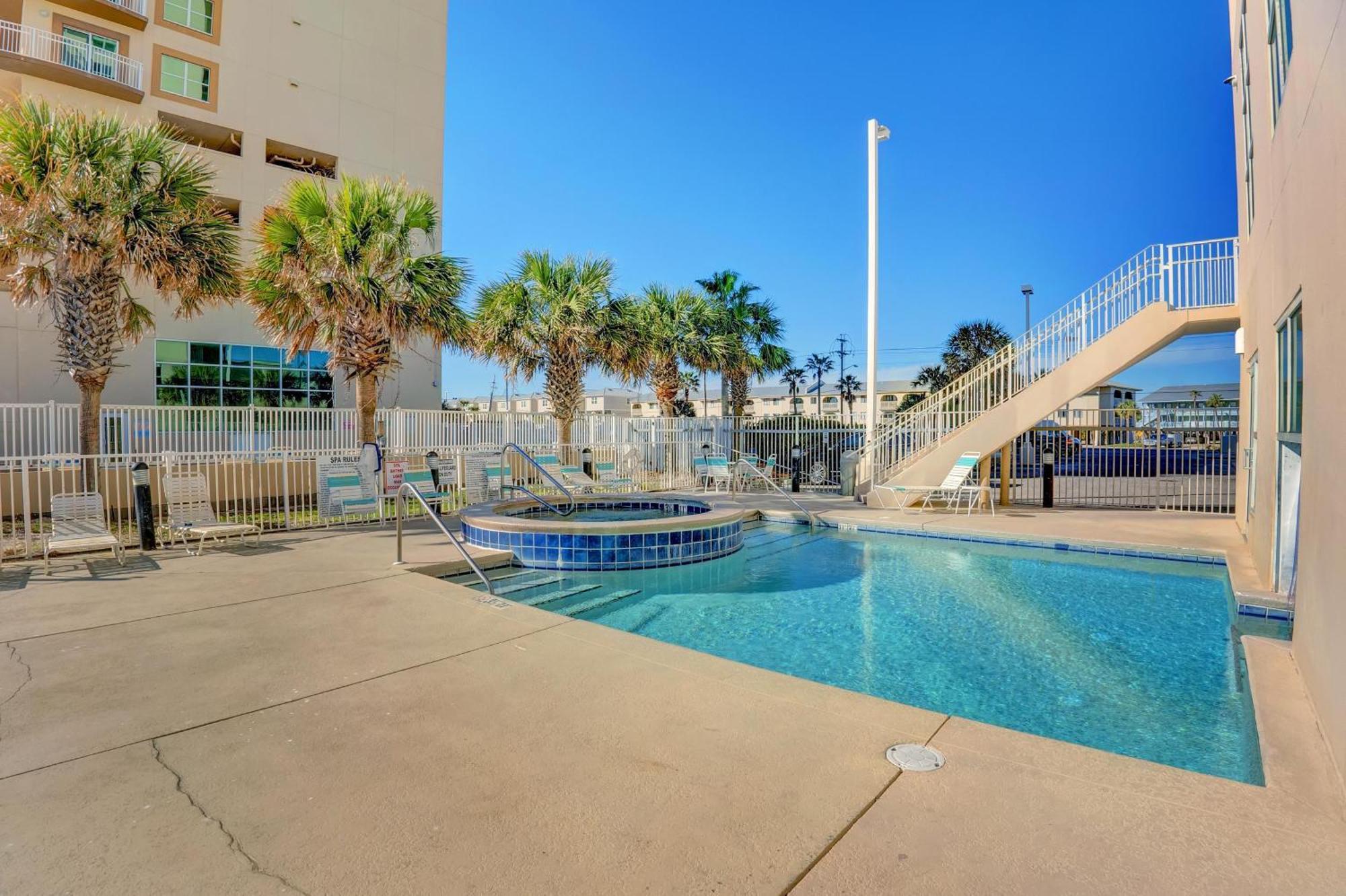 Crystal Shores 604 Holiday home