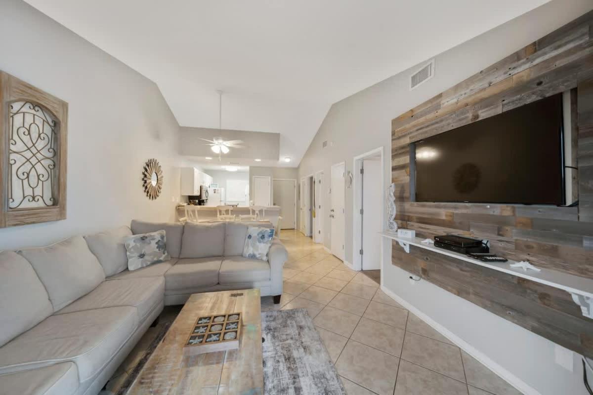 Romar 313 By Current Tides Vacation Holiday home