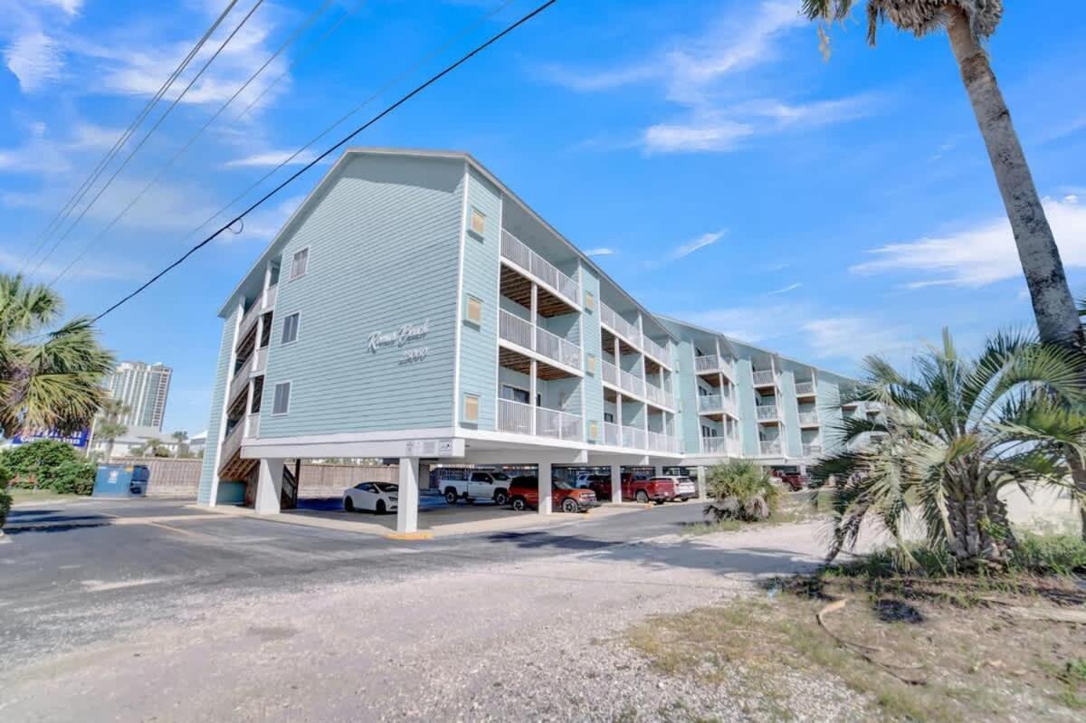 Romar 213 By Current Tides Vacation Holiday home *