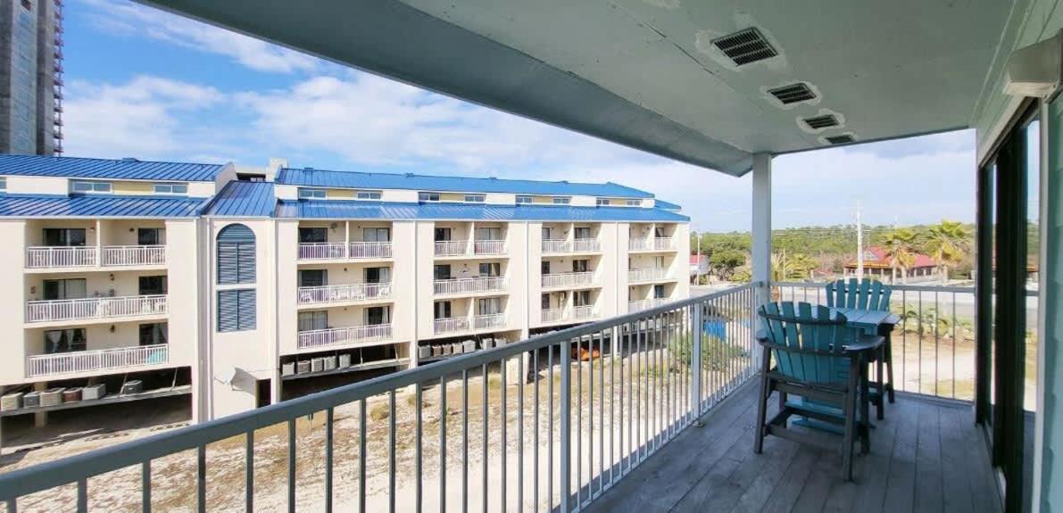 Romar 310 By Current Tides Vacation Holiday home