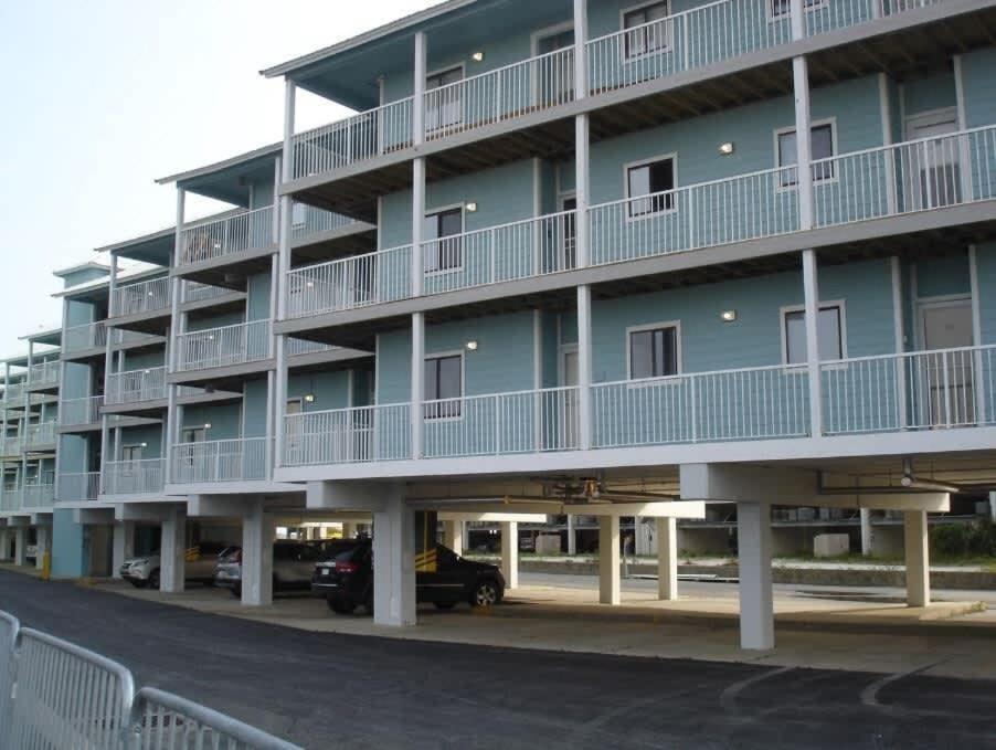 Romar 310 By Current Tides Vacation Holiday home