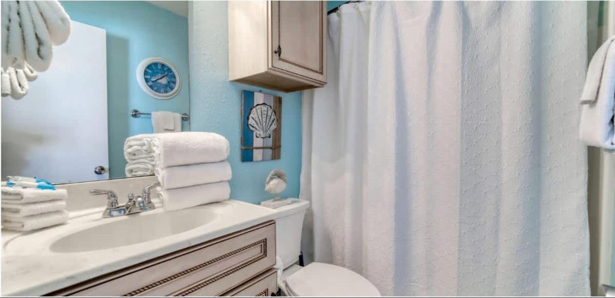 Romar 310 By Current Tides Vacation Holiday home *