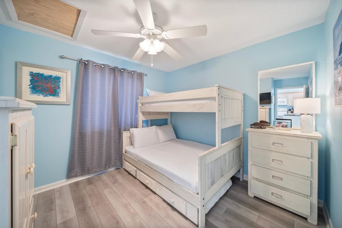 Romar 310 By Current Tides Vacation Holiday home *