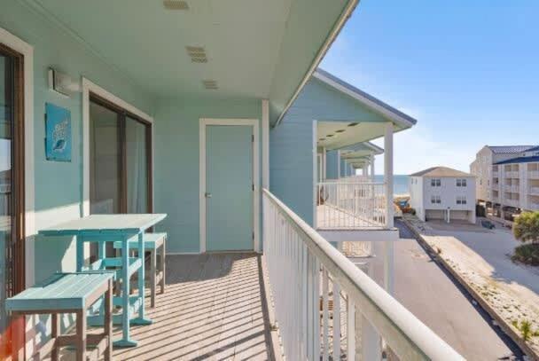 Romar 310 By Current Tides Vacation Holiday home *