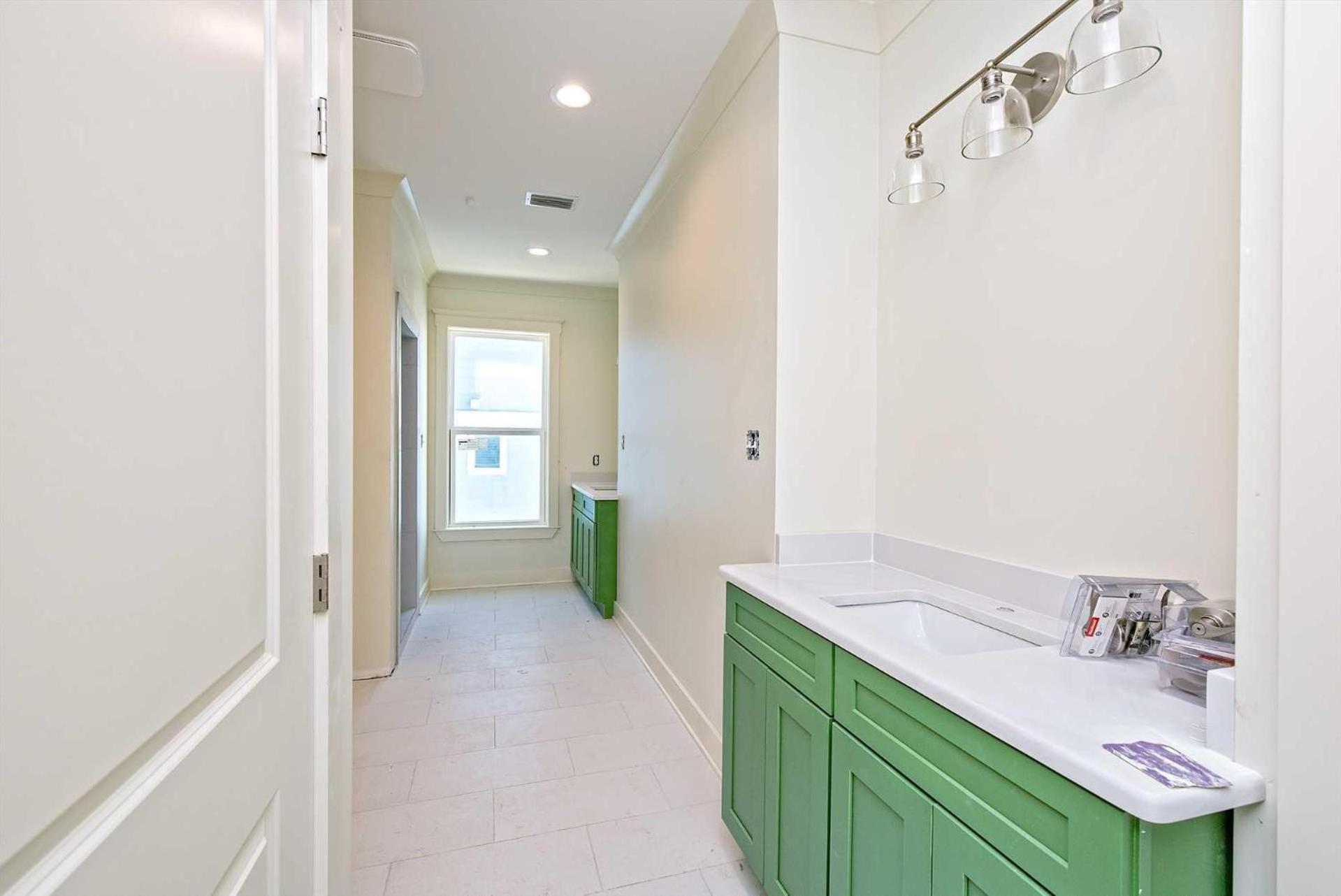 Holiday home Breezy Shores East & West *