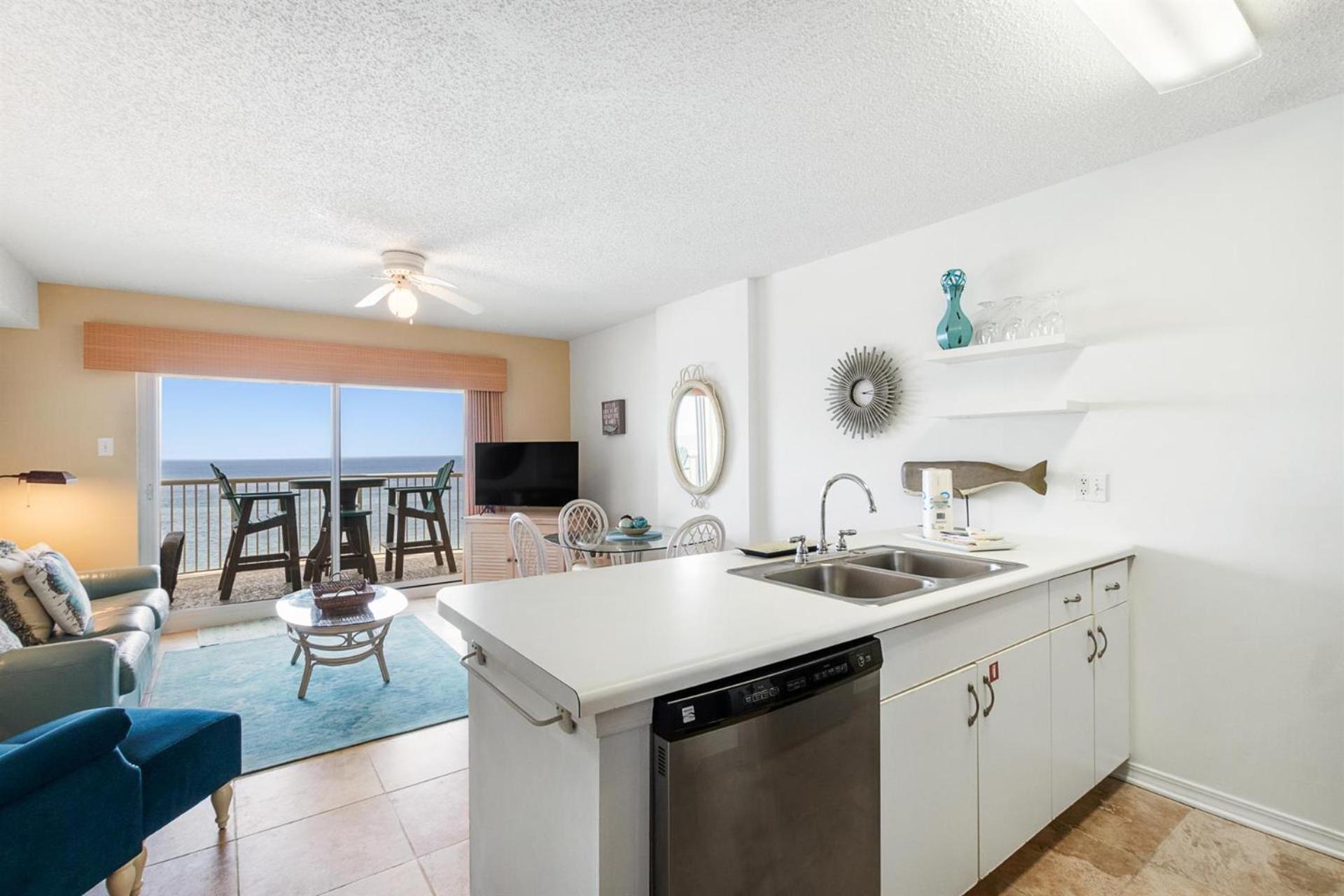 Royal Palms 604