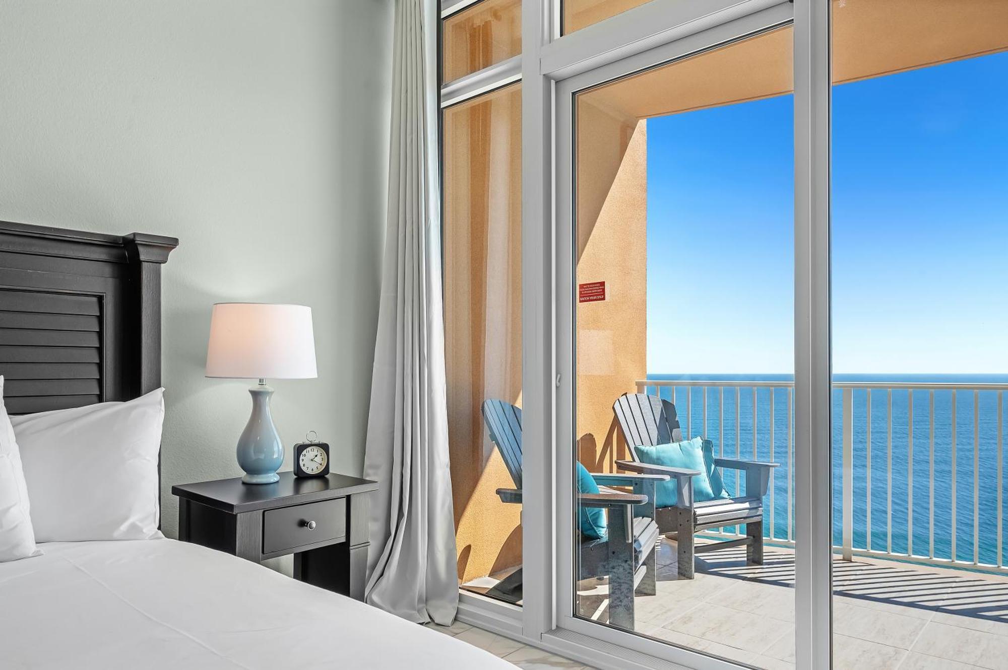 Phoenix Gulf Towers 2207 Apartment