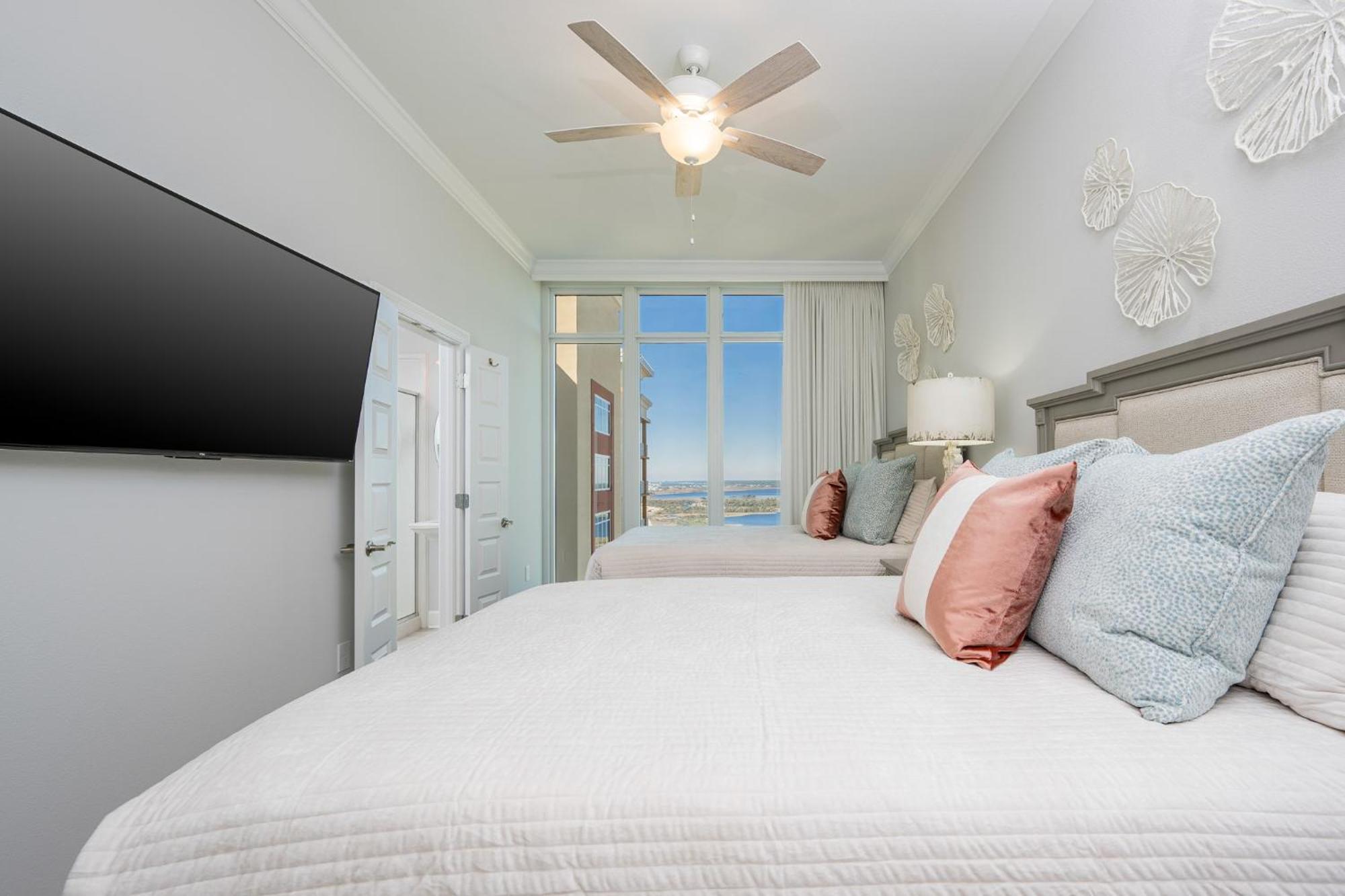 Phoenix Gulf Towers 2605 Apartment