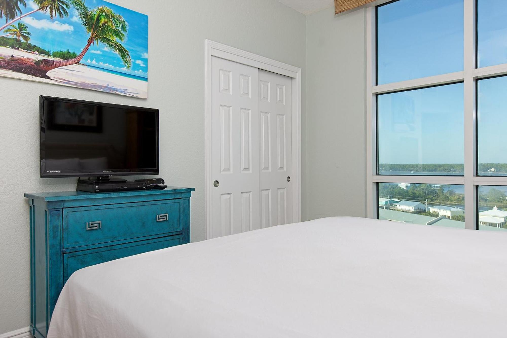 Holiday home Crystal Shores West 501