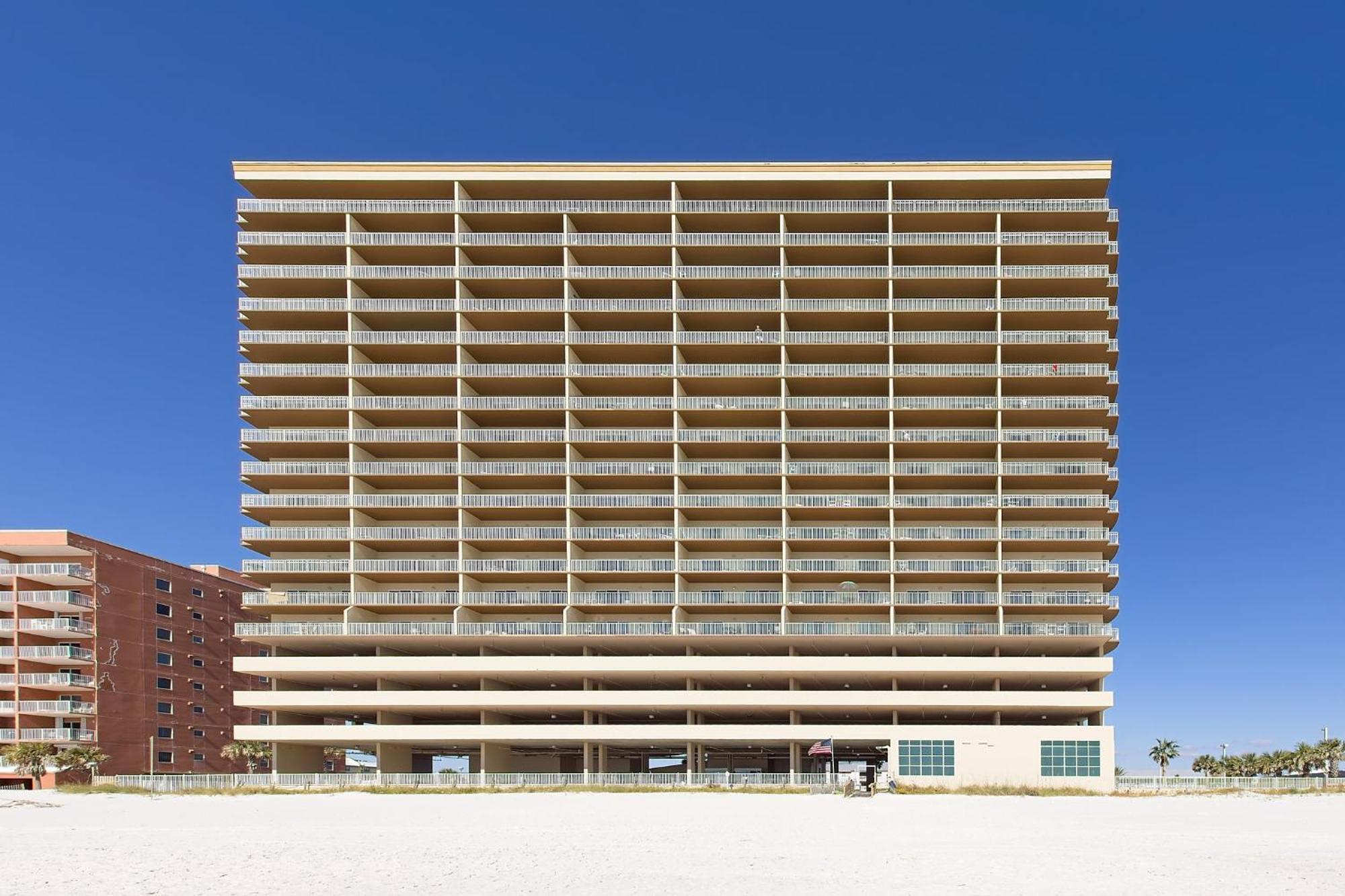 Crystal Shores West 501 *