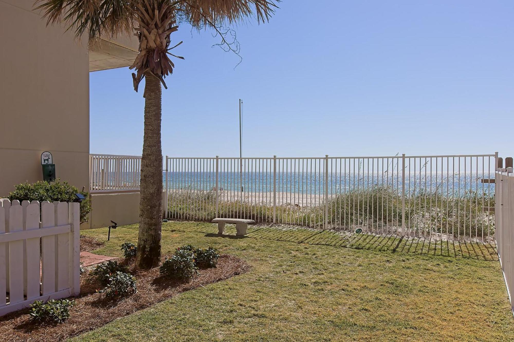 Holiday home Crystal Shores West 501