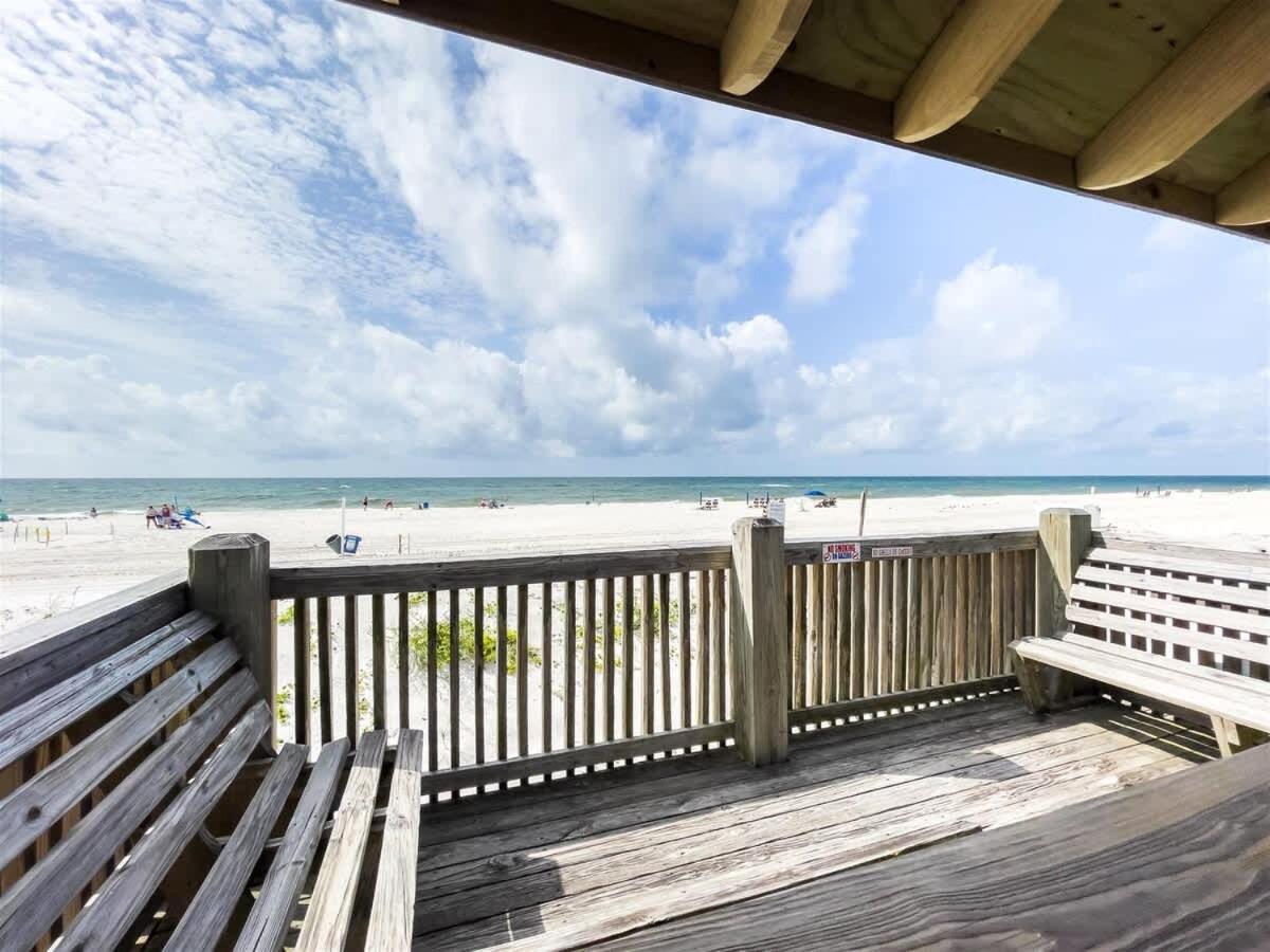 Front 101 Your Spacious Beachside Retreat Holiday home *