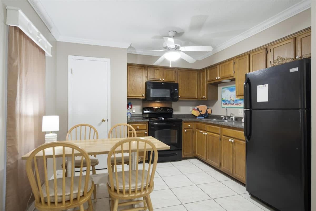 Front 101 Your Spacious Beachside Retreat * Gulf Shores