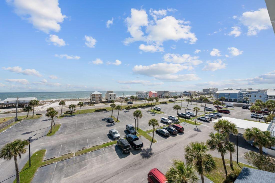 Surf & Racquet 515a Holiday home