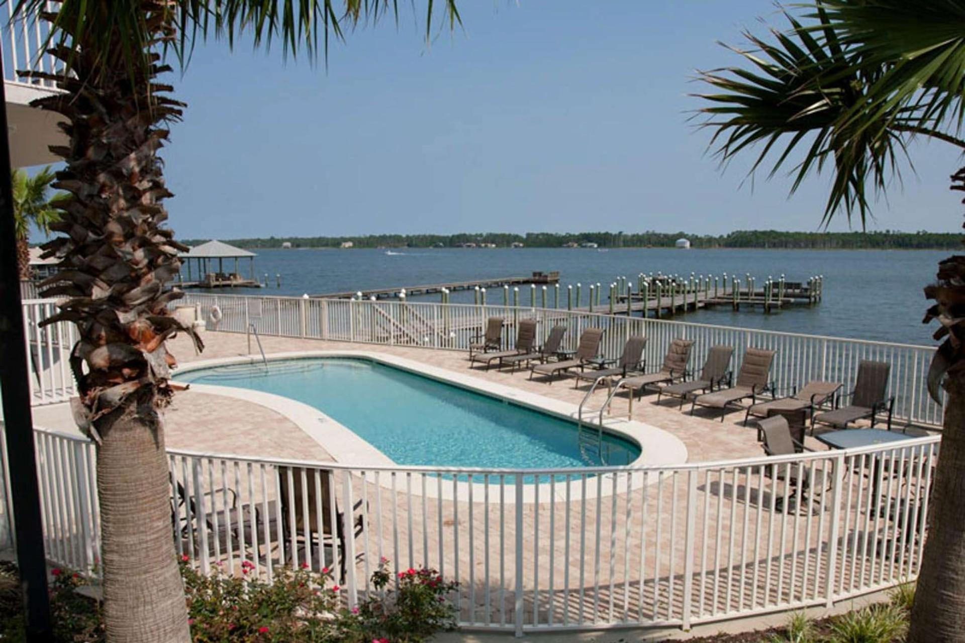 Lagoon Tower 1402