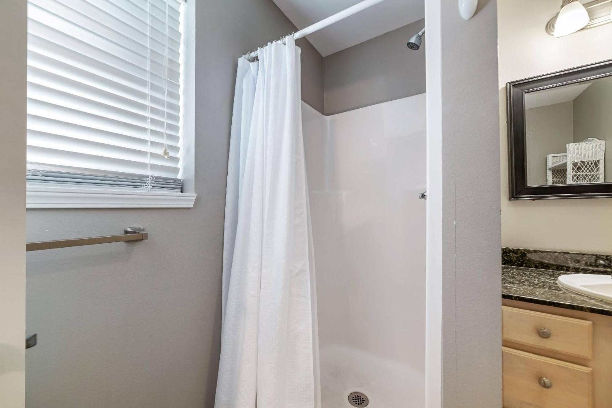 Lagoon Landing 301