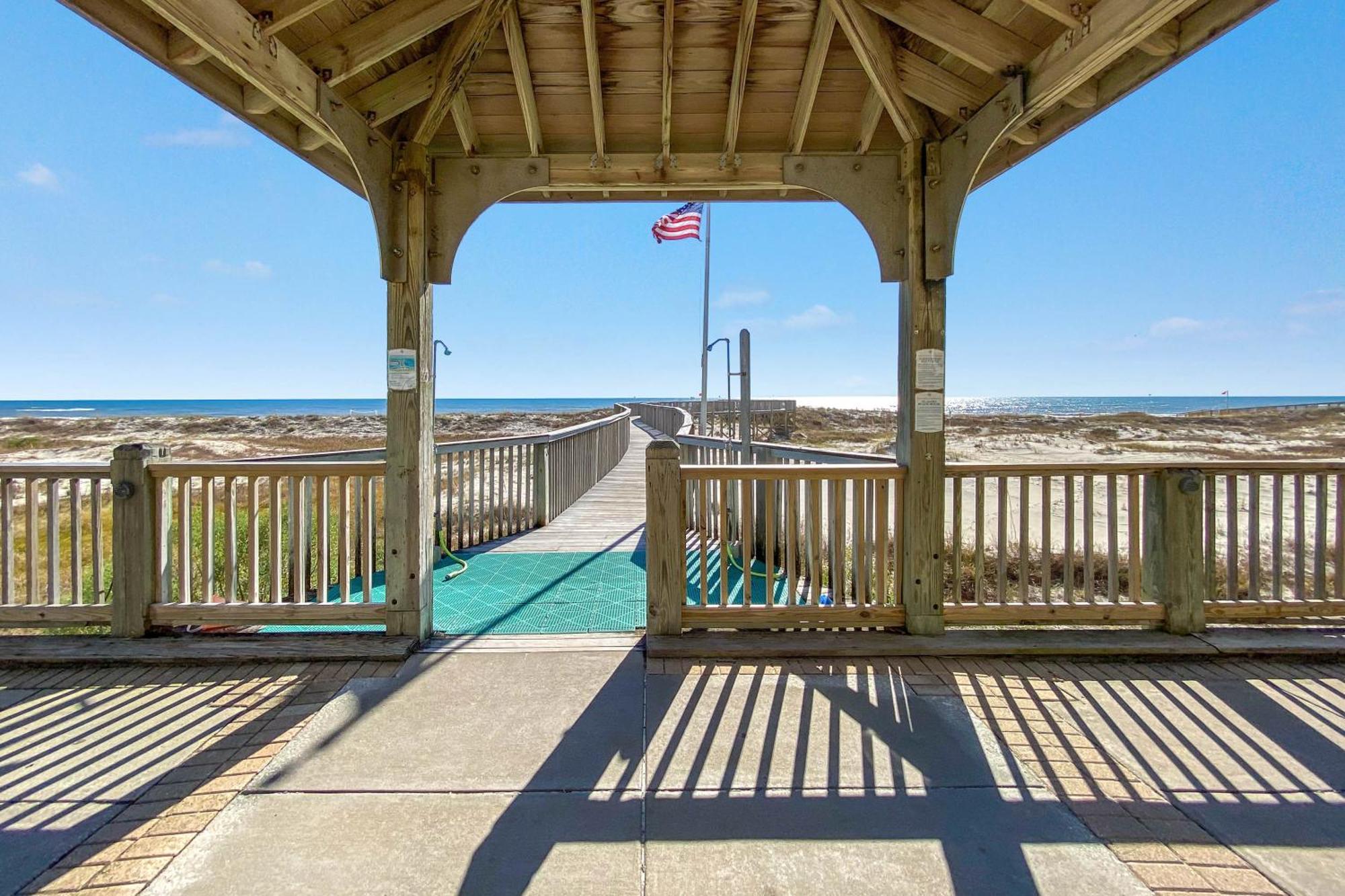Apartment Doral 103 - Charming Beachfront / Ground Floor Condo! Gulf Shores