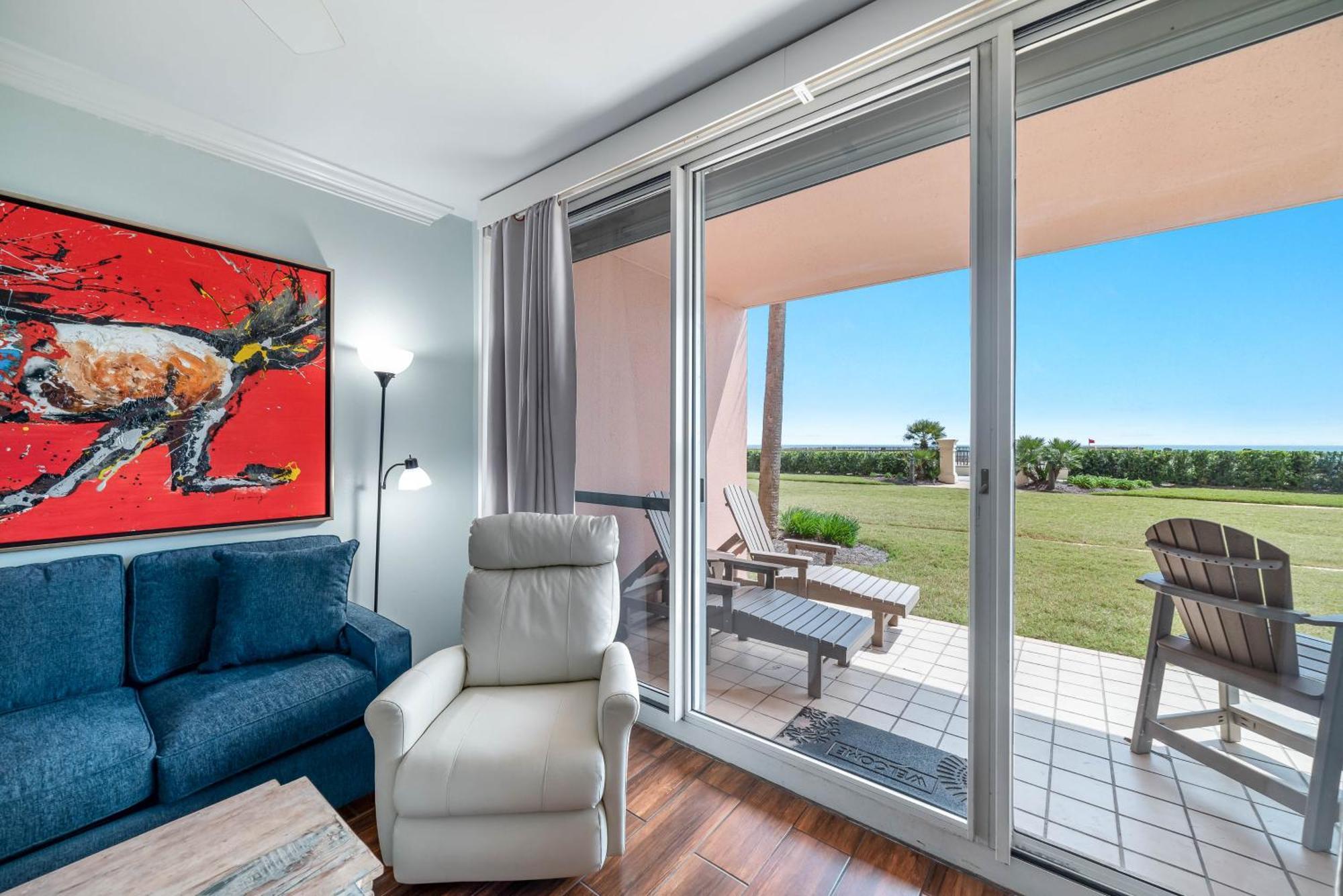 Doral 103 - Charming Beachfront / Ground Floor Condo! *