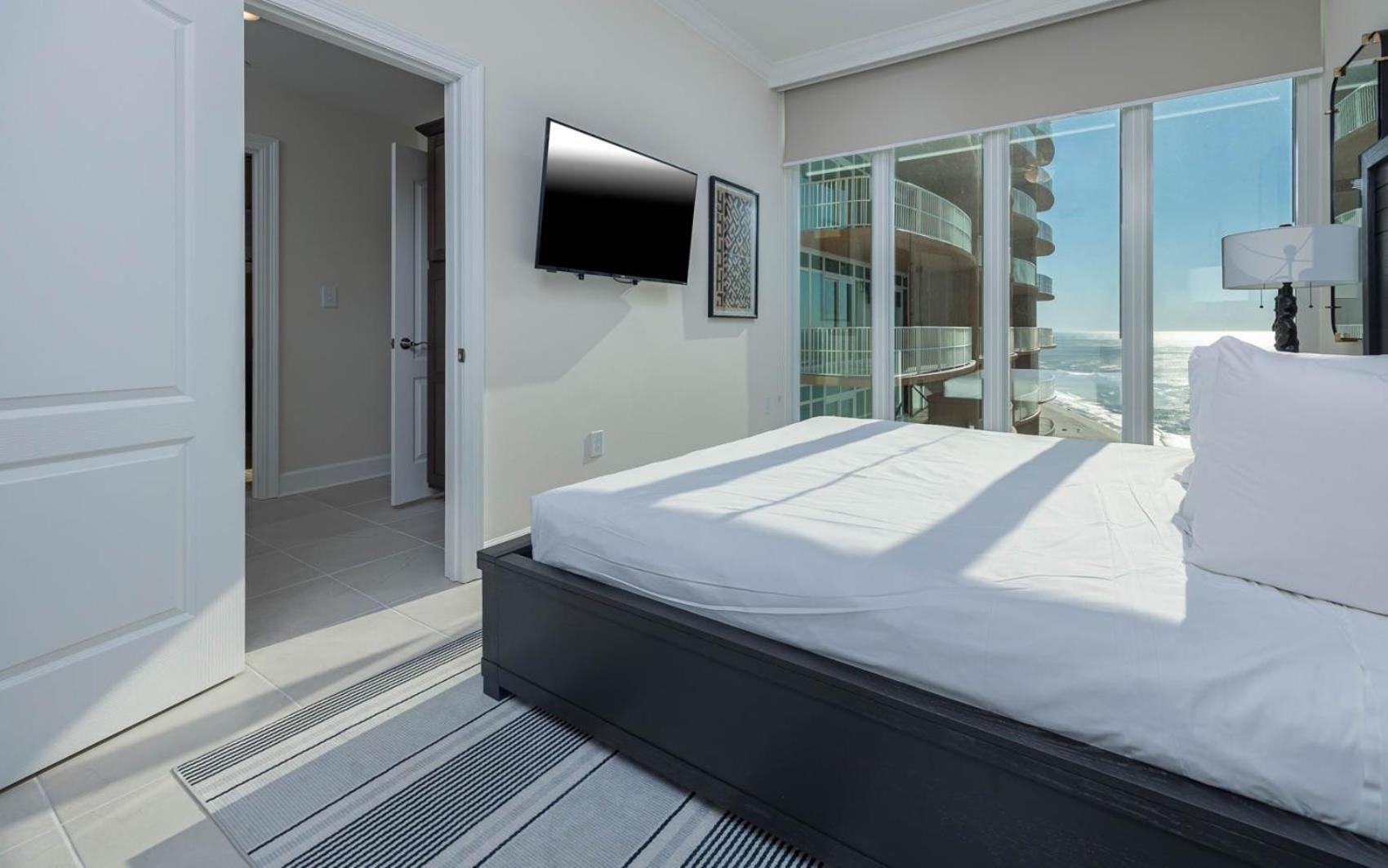 Phoenix Gulf Towers 2104 Apartment