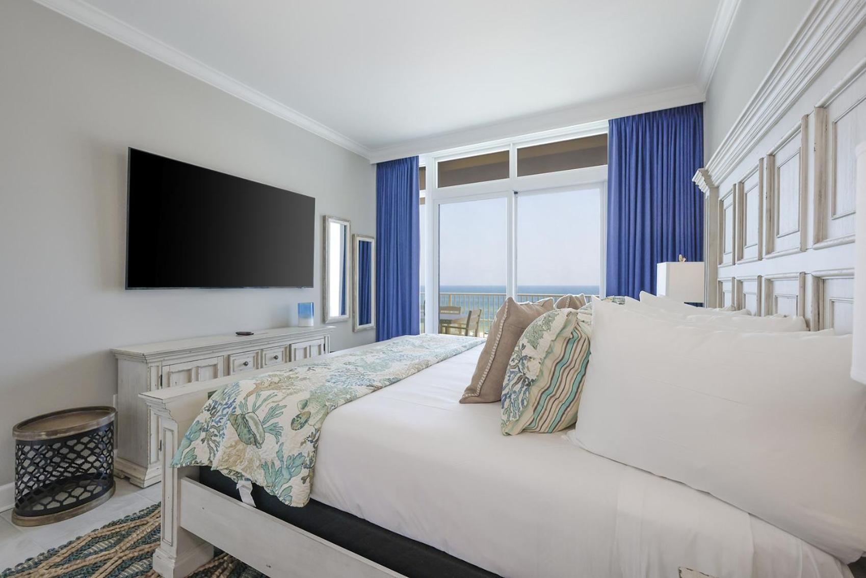 Phoenix Gulf Towers 408 Apartment *