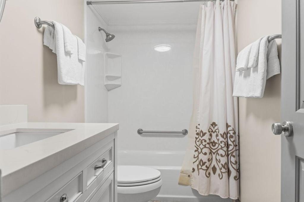 Apartment Gulf Tower Unit 8b