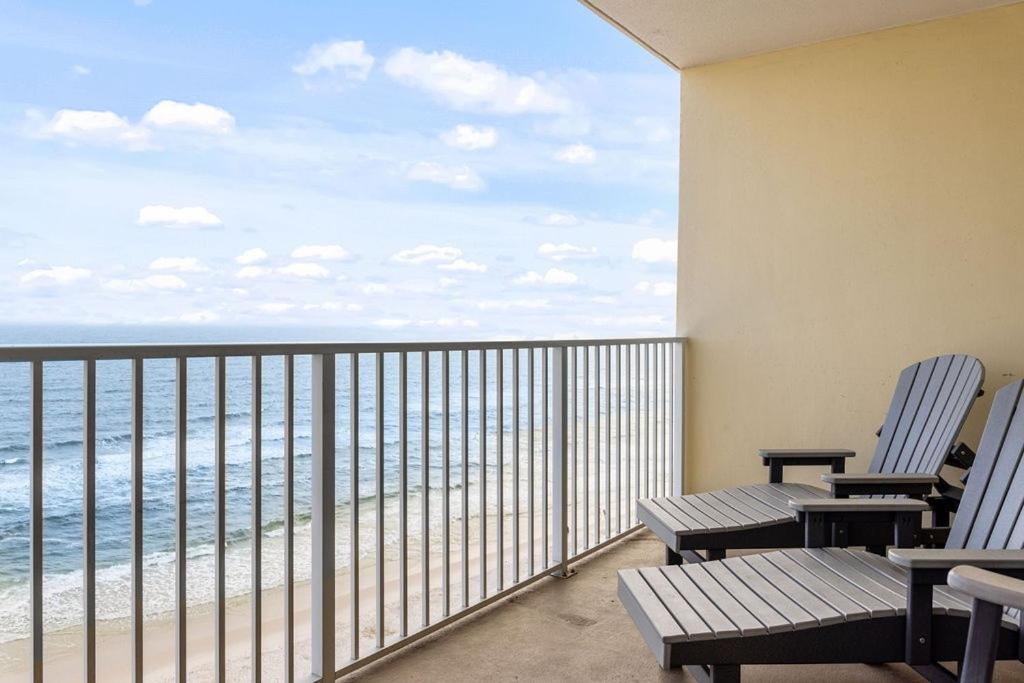 Crystal Shores 1104