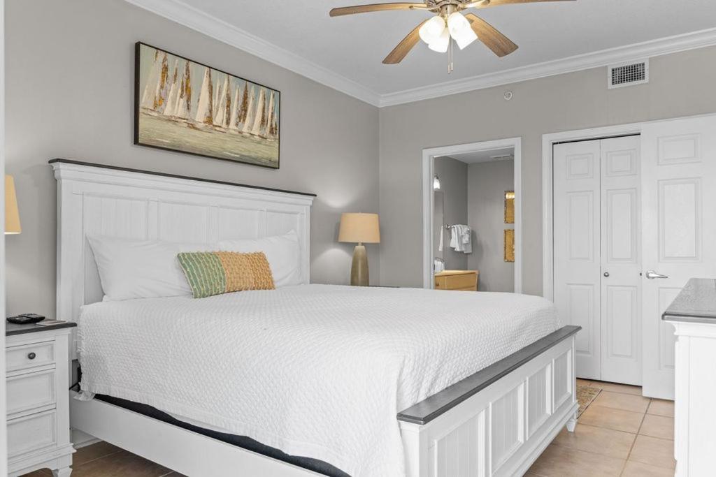 Apartment Crystal Shores 1104 Gulf Shores