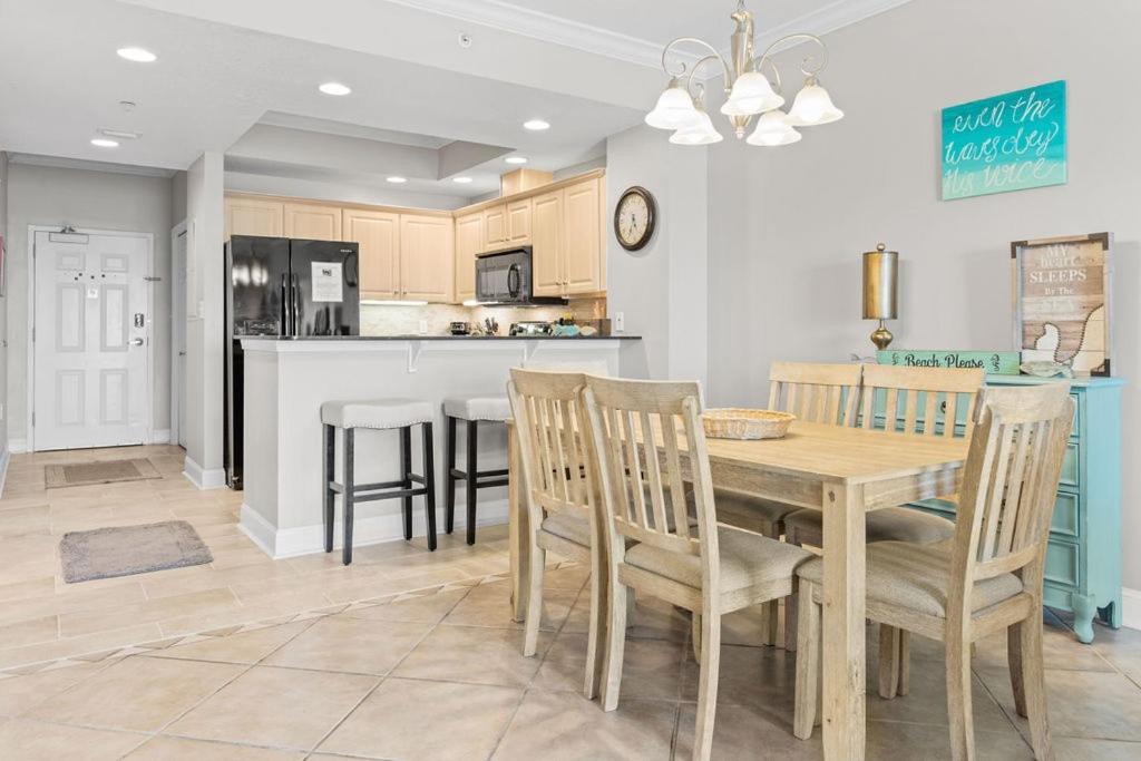 Crystal Shores 1104 Apartment