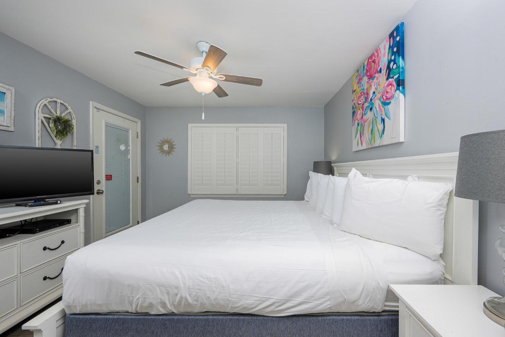 Harbor House B19