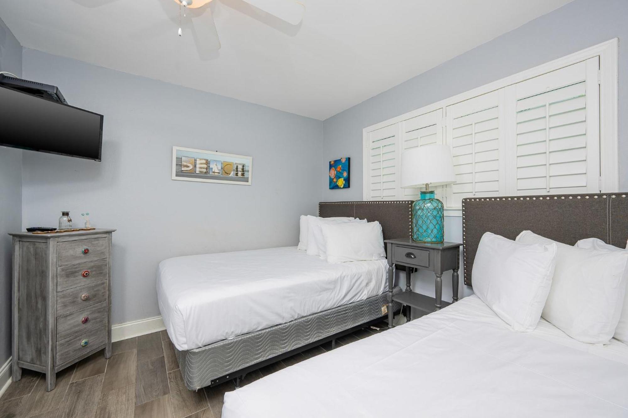 Harbor House B19