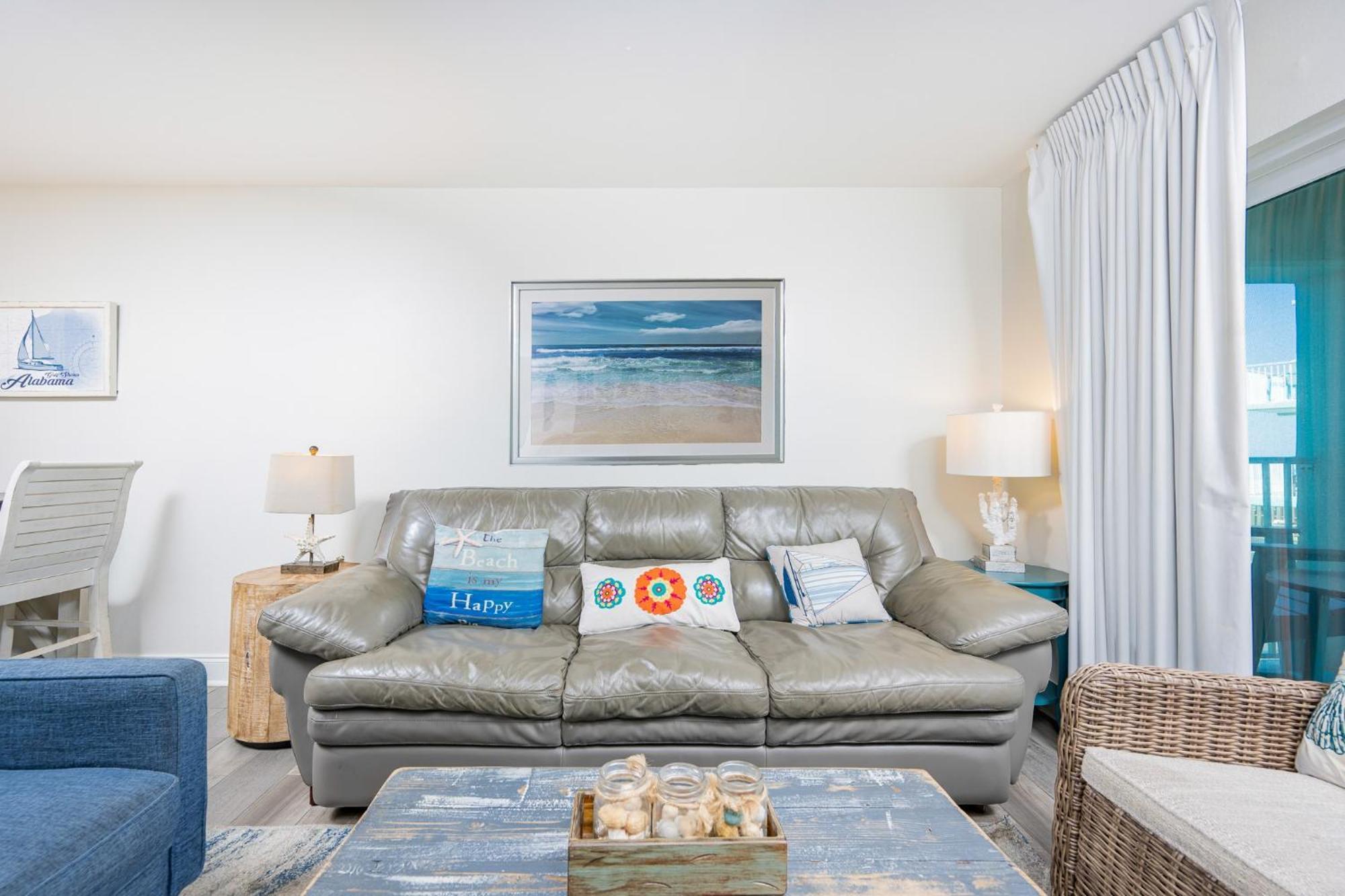 Harbor House B19 Apartment