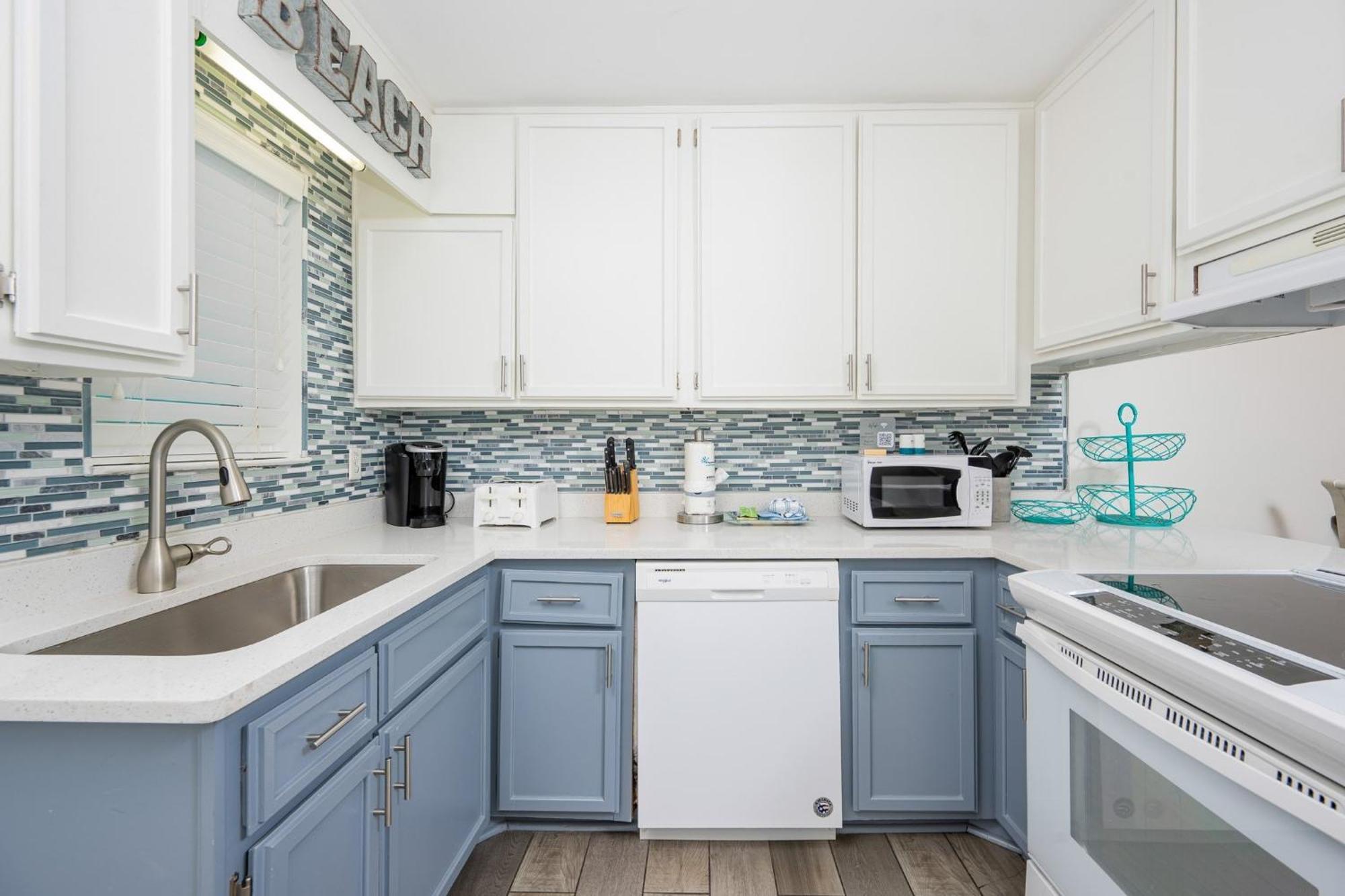 Harbor House B19 Apartment