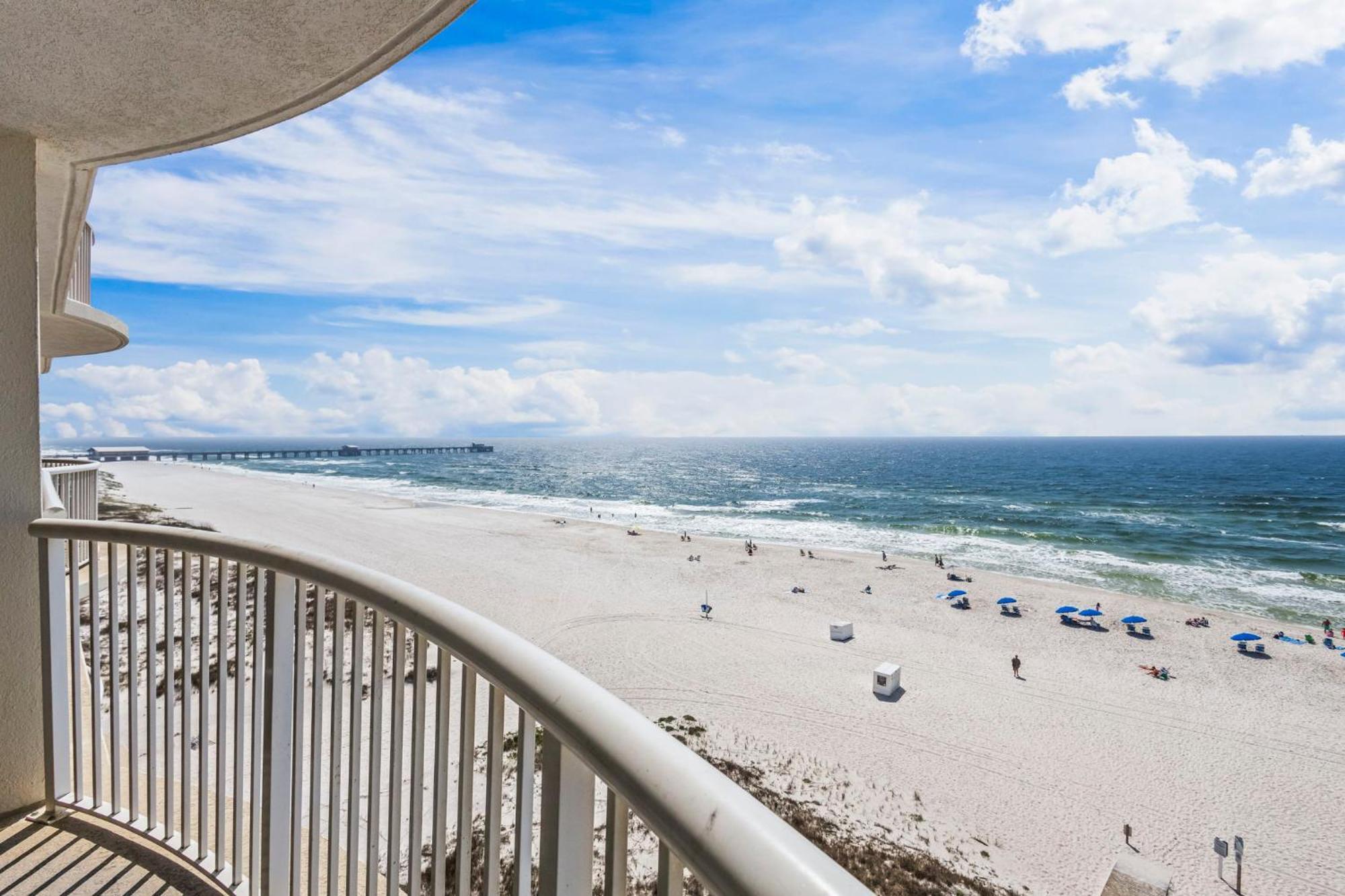 Royal Palms 704 *