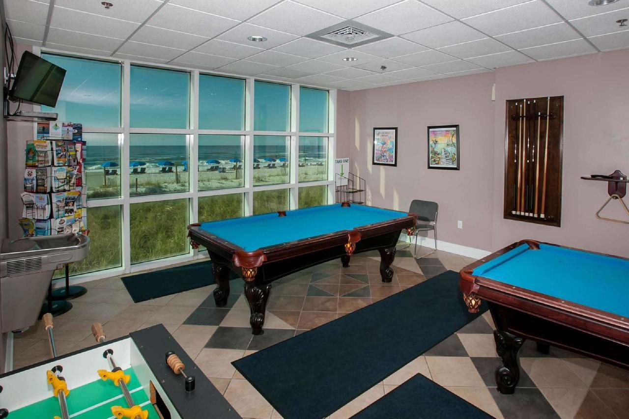 Holiday home Crystal Shores West 1004 *
