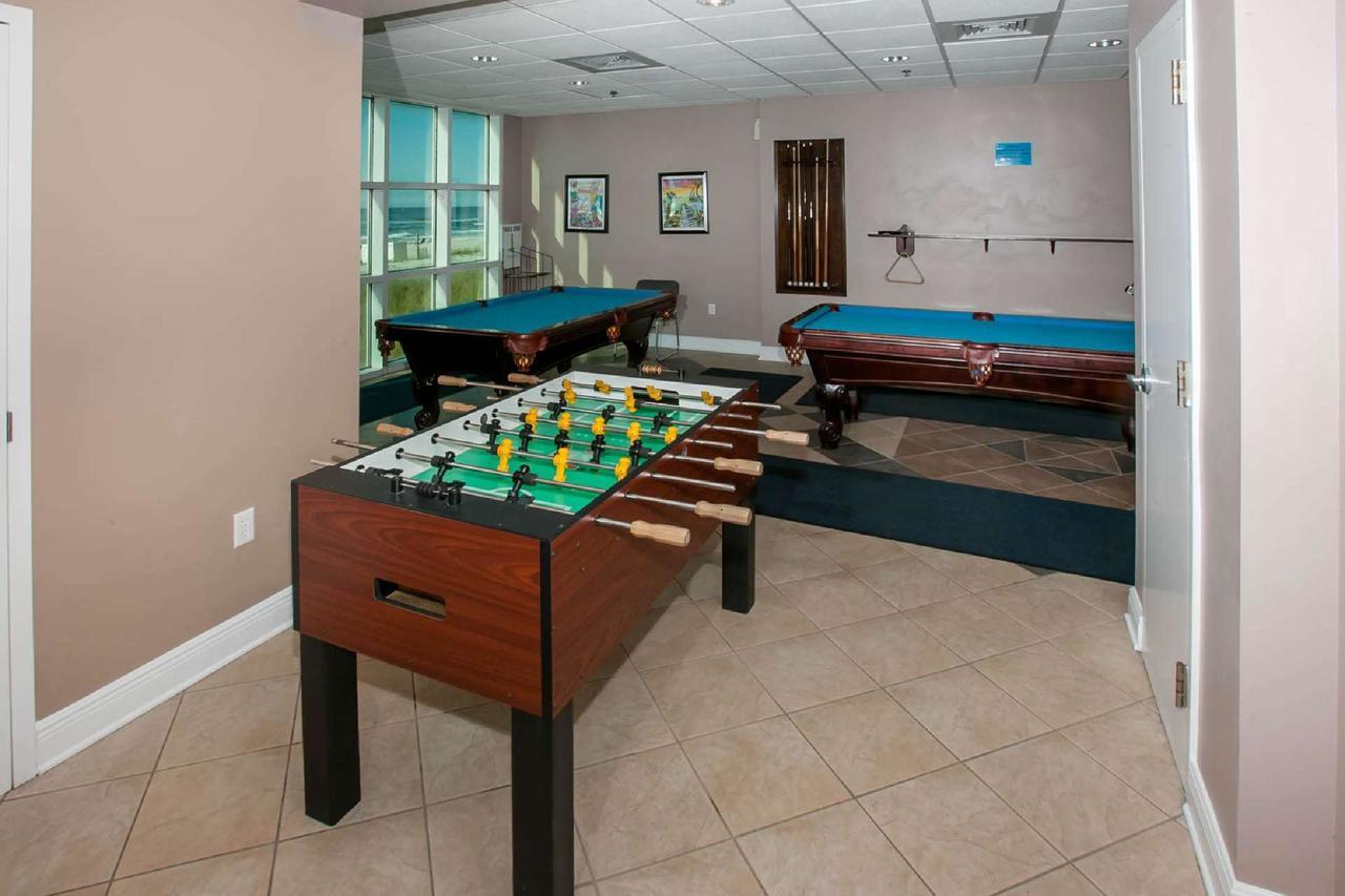 Holiday home Crystal Shores West 1004