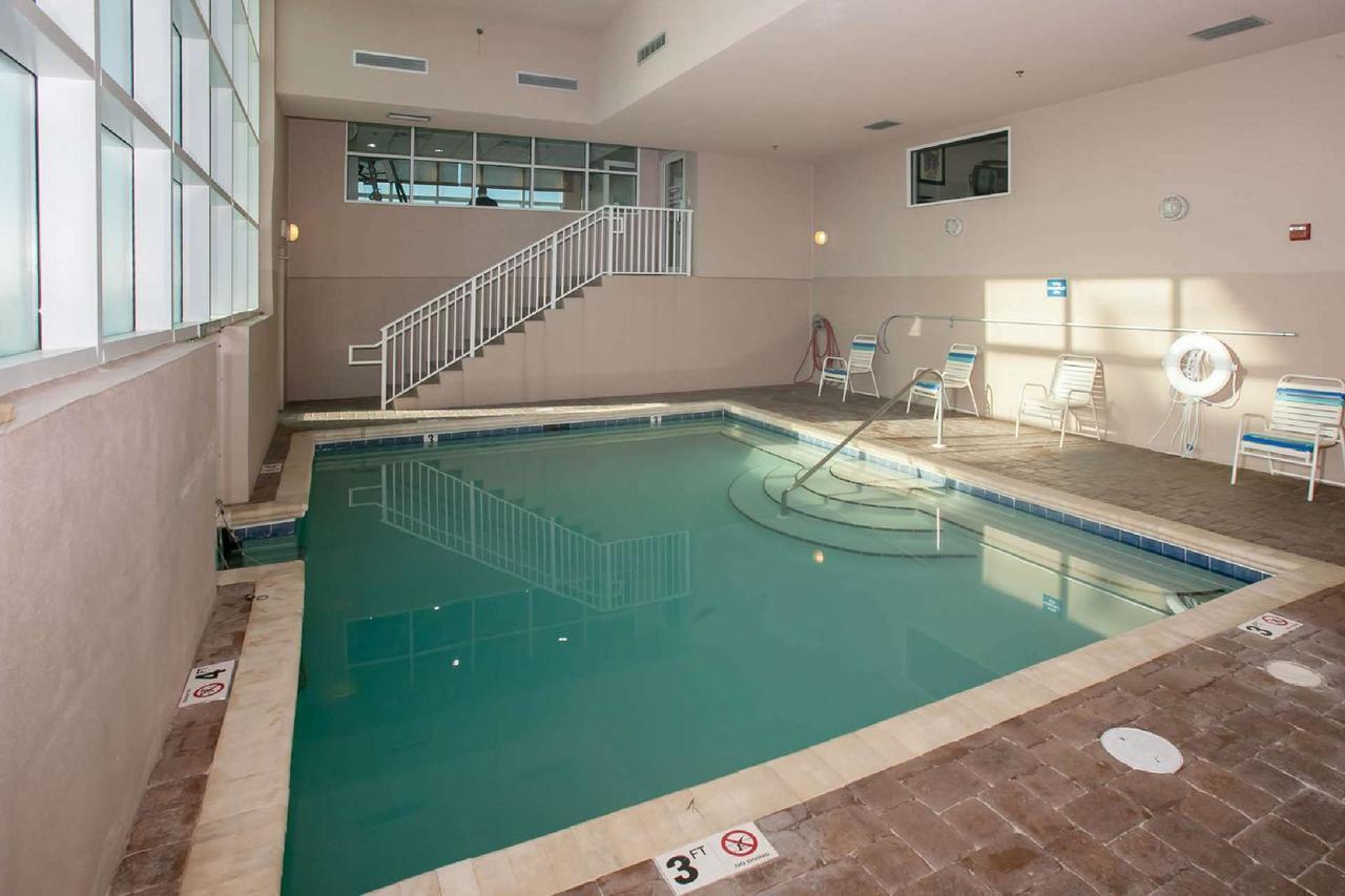 Crystal Shores West 1004 *