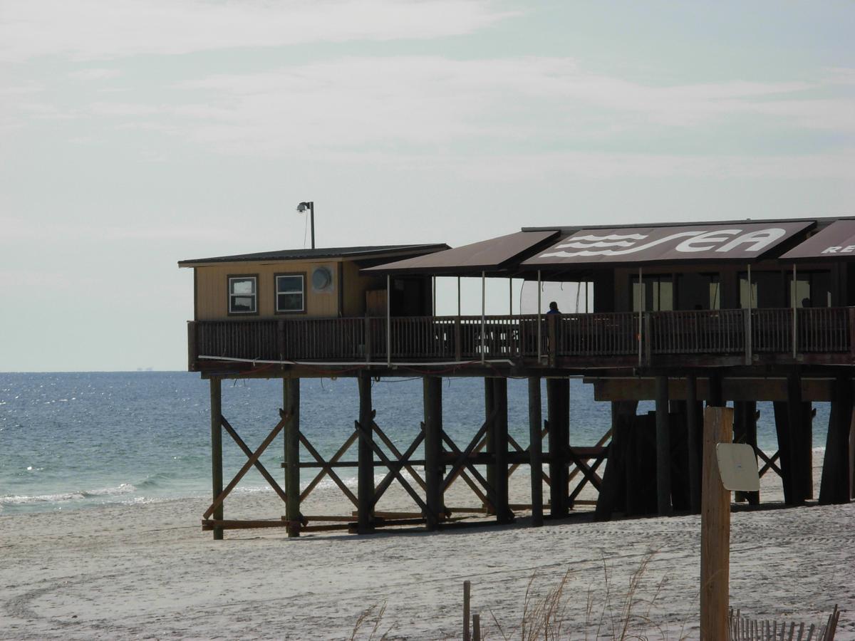 Island Shores Apartment