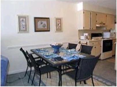 Apartment Island Shores *