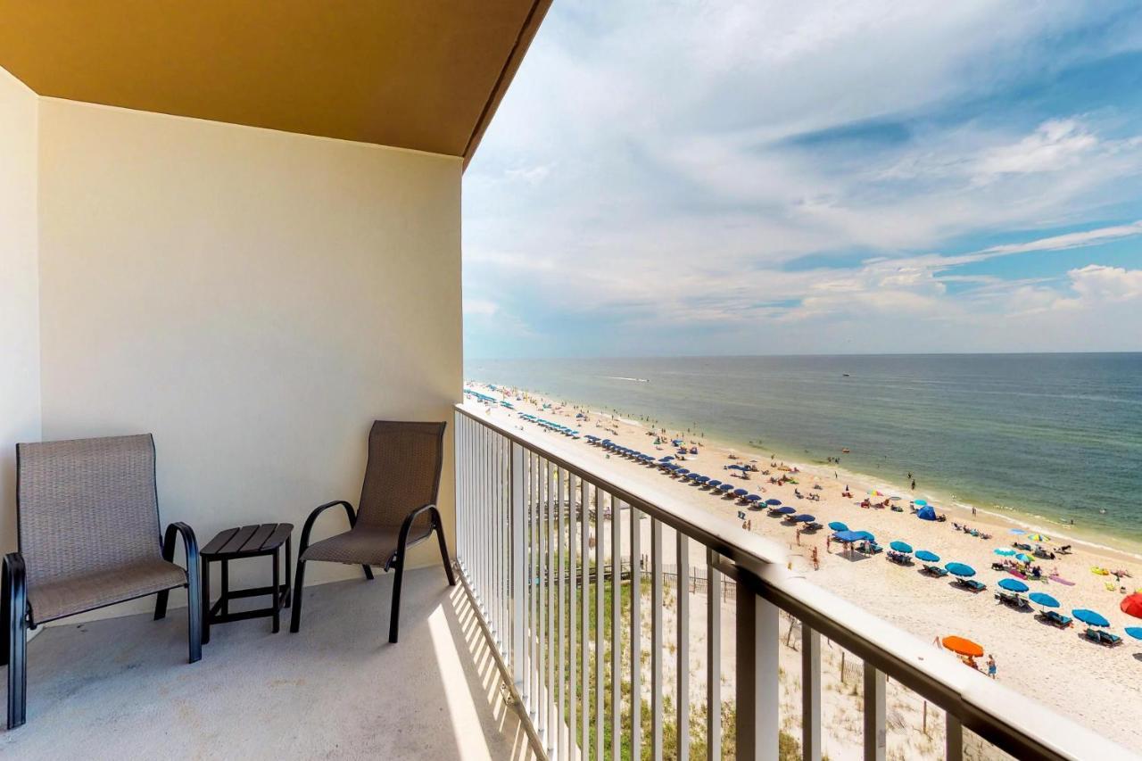 Apartment Crystal Shores West