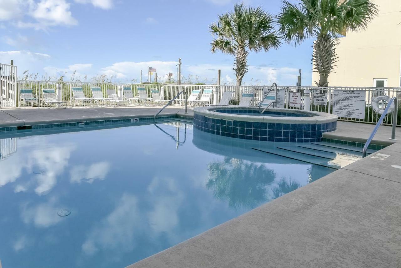 Apartment Crystal Shores #201
