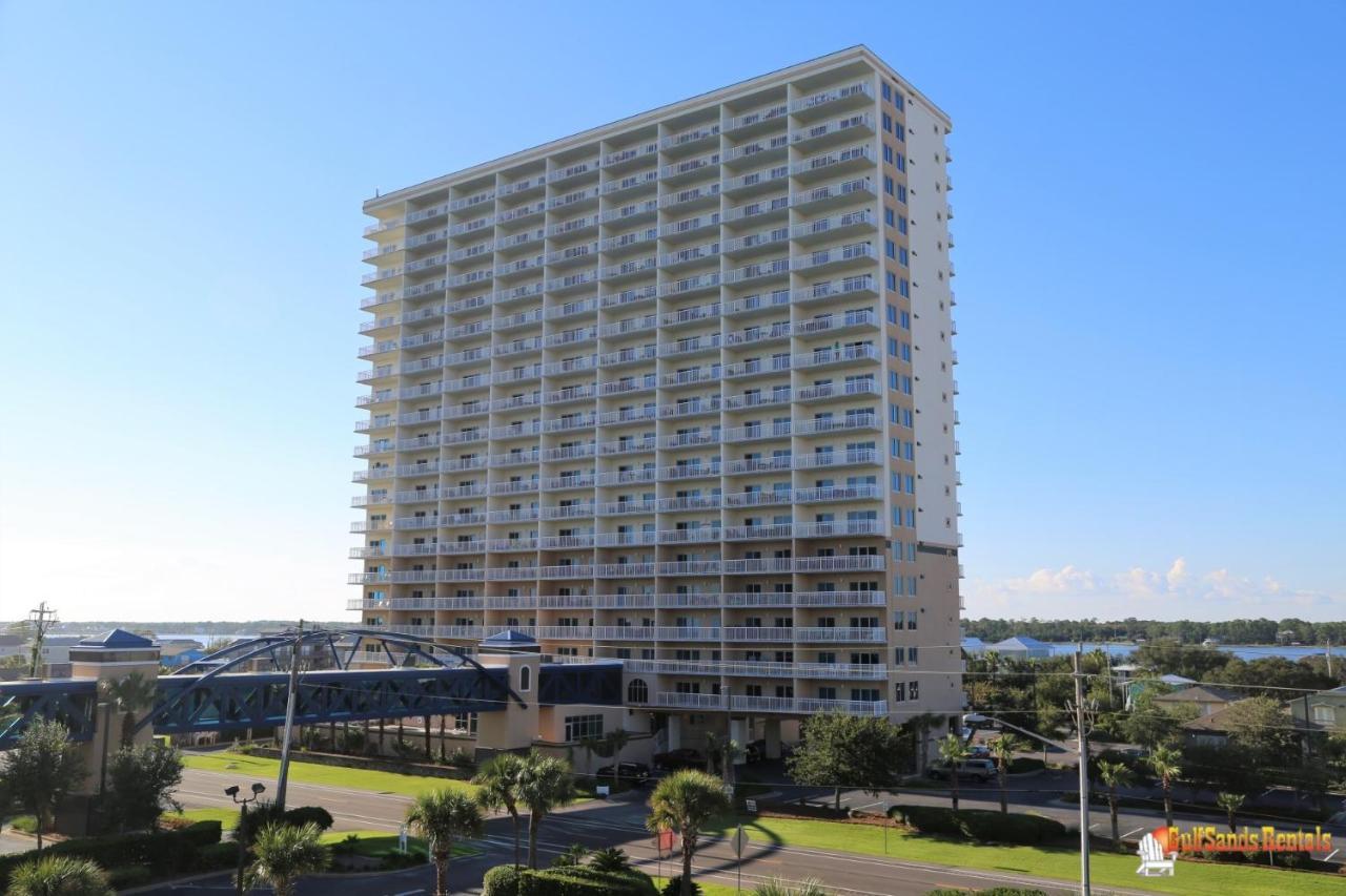 Apartment Crystal Tower 1109
