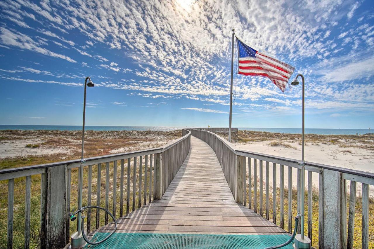 Waterfront Escape With Amenities! Apartment Gulf Shores
