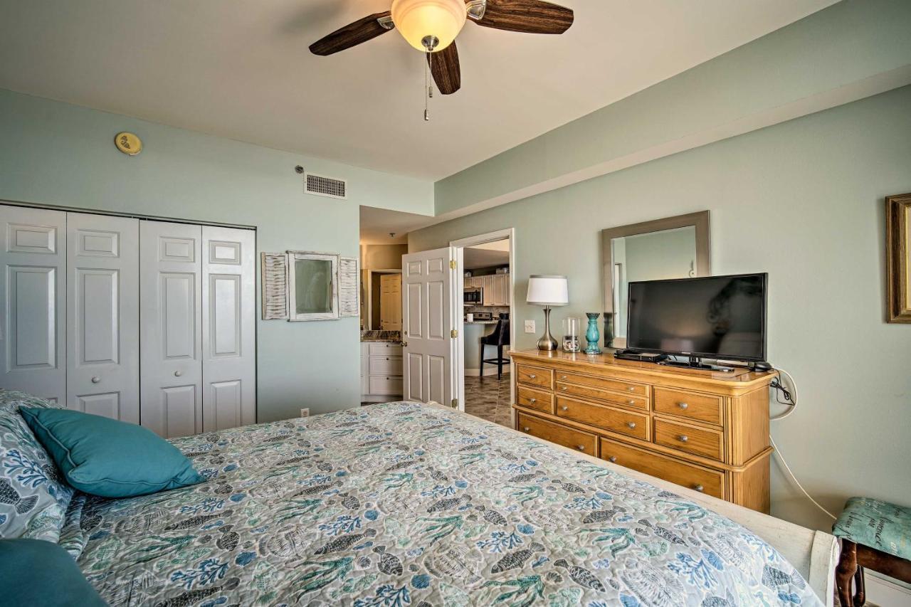 Waterfront Escape With Amenities! Apartment *