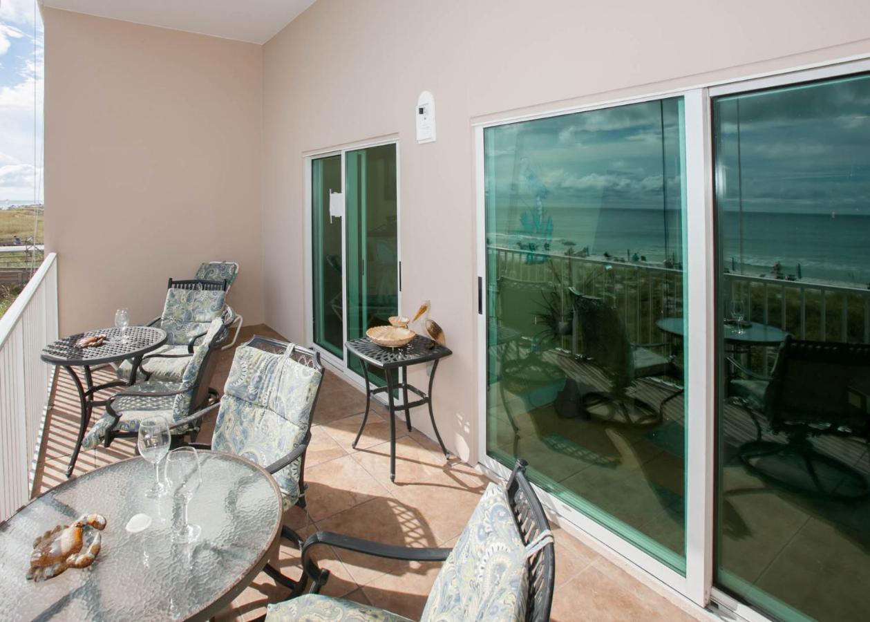 Crystal Shores 204 Apartment