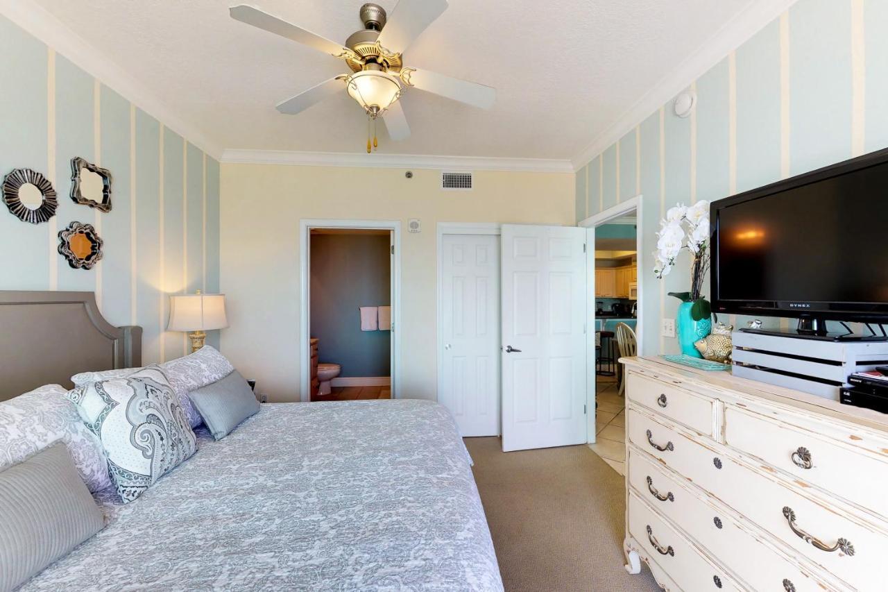 Crystal Shores West Apartment *