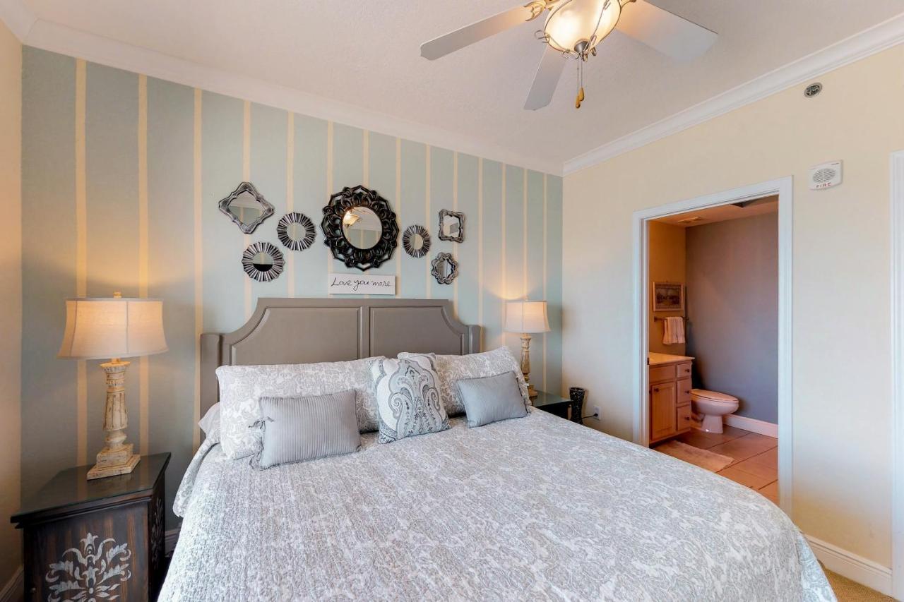 Apartment Crystal Shores West *