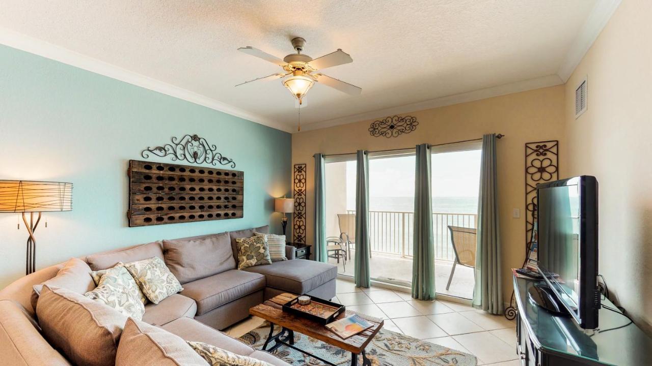 Crystal Shores West Apartment