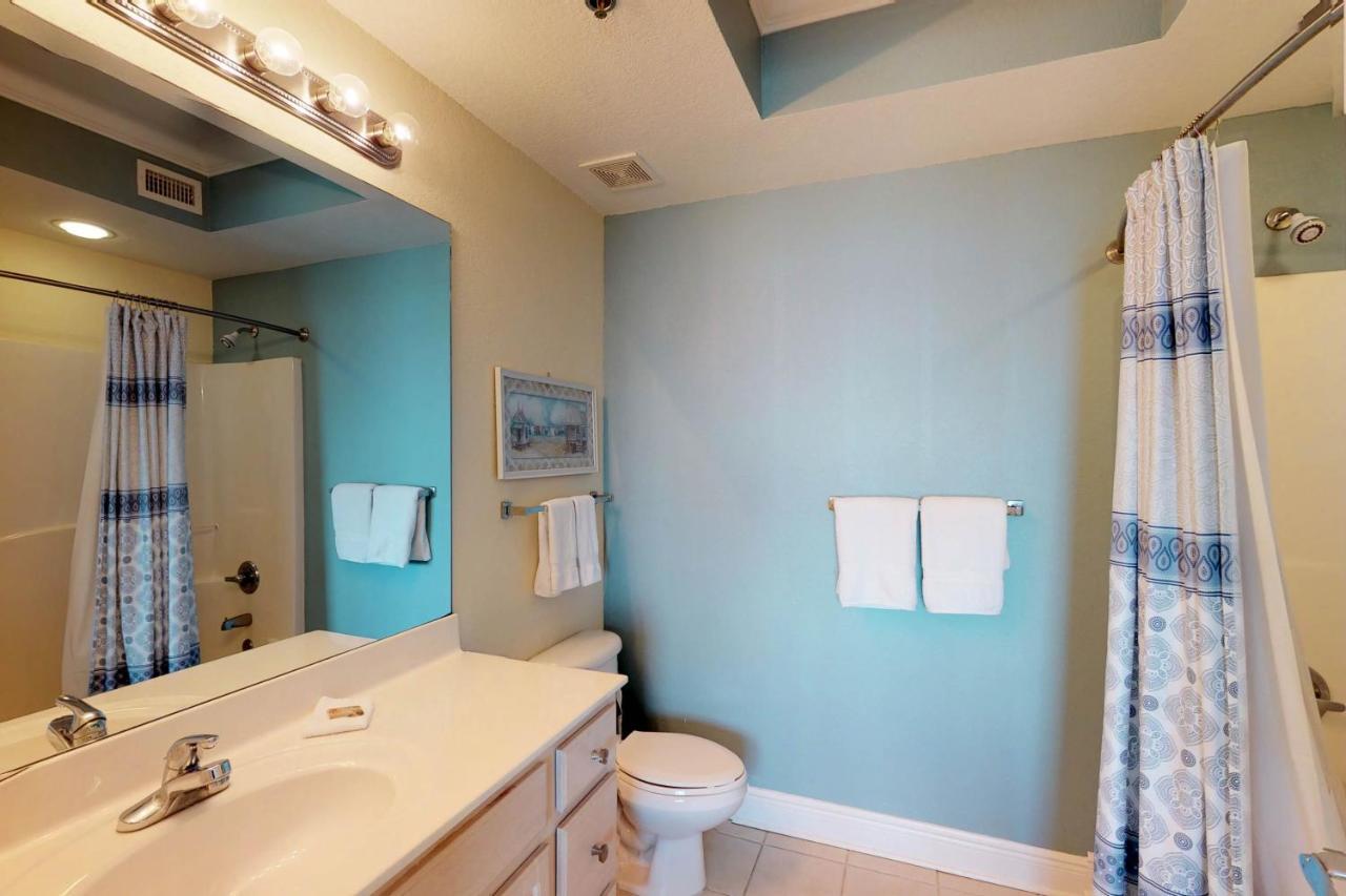 Apartment Crystal Shores West *